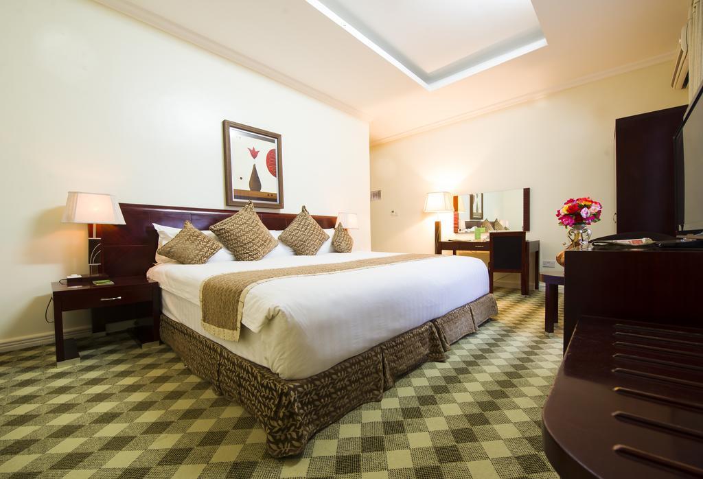 The Manor Hotel Kigali Exteriör bild