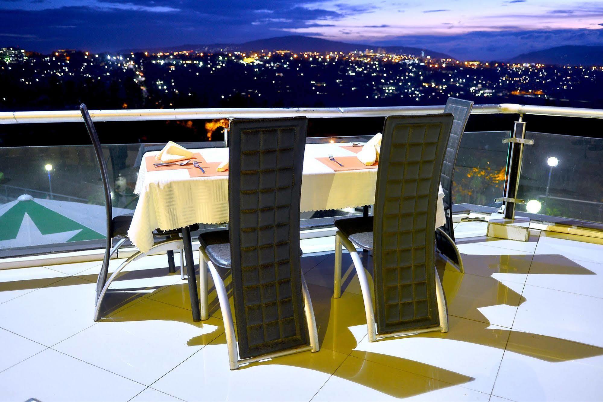 The Manor Hotel Kigali Exteriör bild