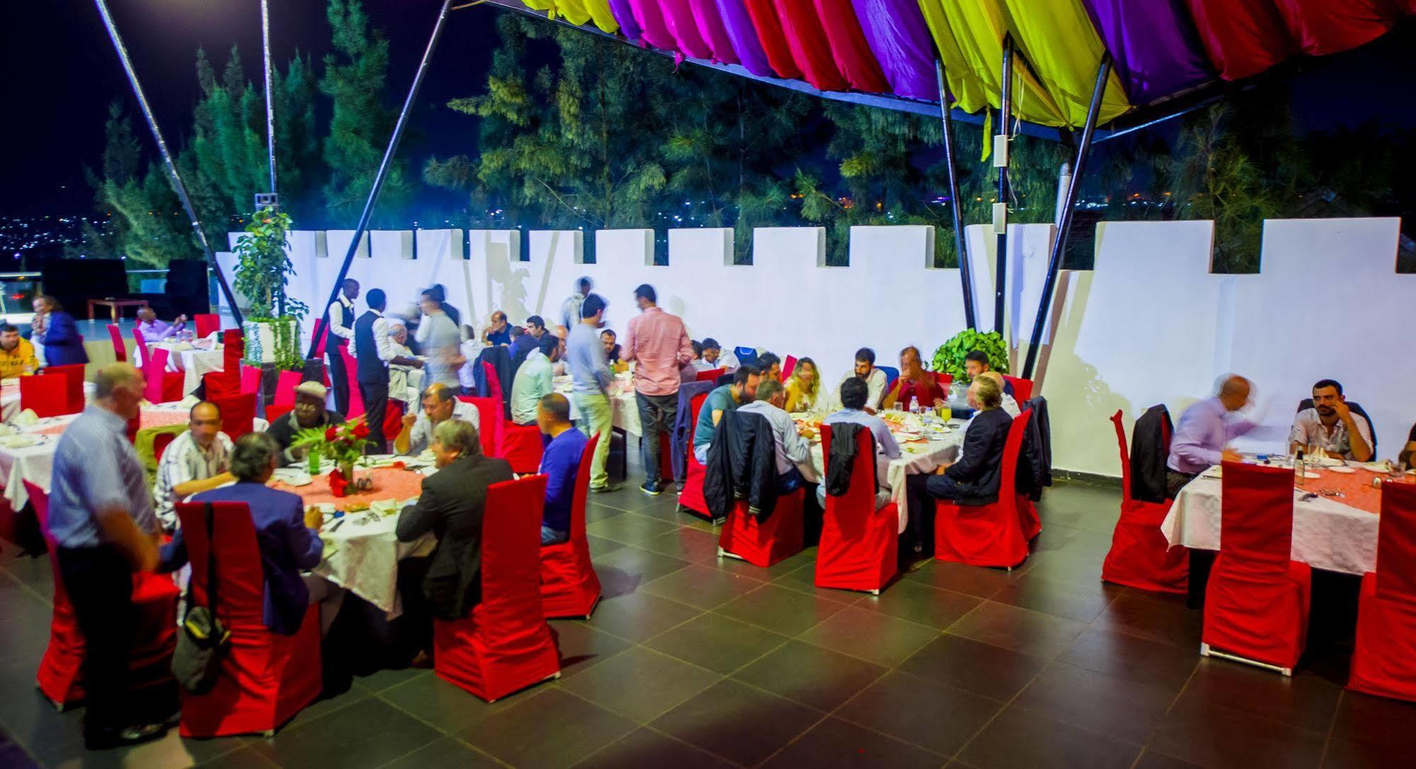 The Manor Hotel Kigali Exteriör bild